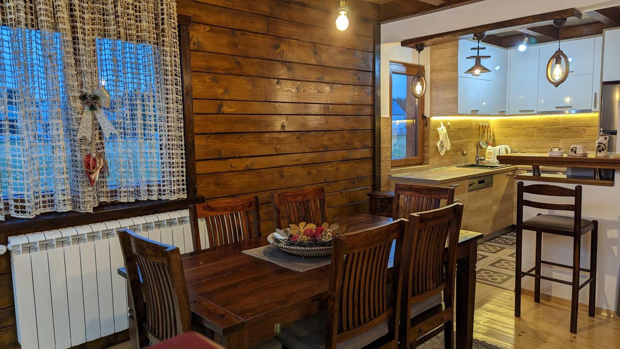 Mountain Haven Deluxe Apartman